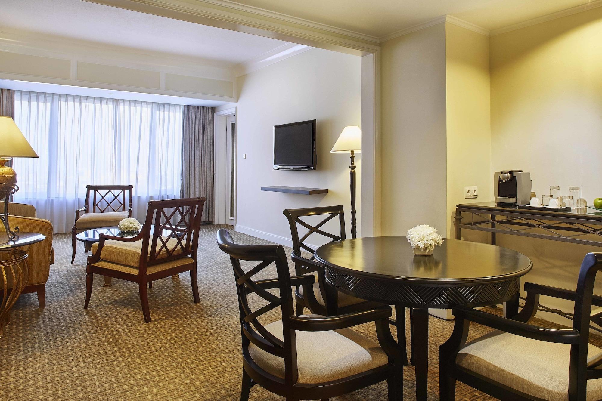 Hotel Aryaduta 4*